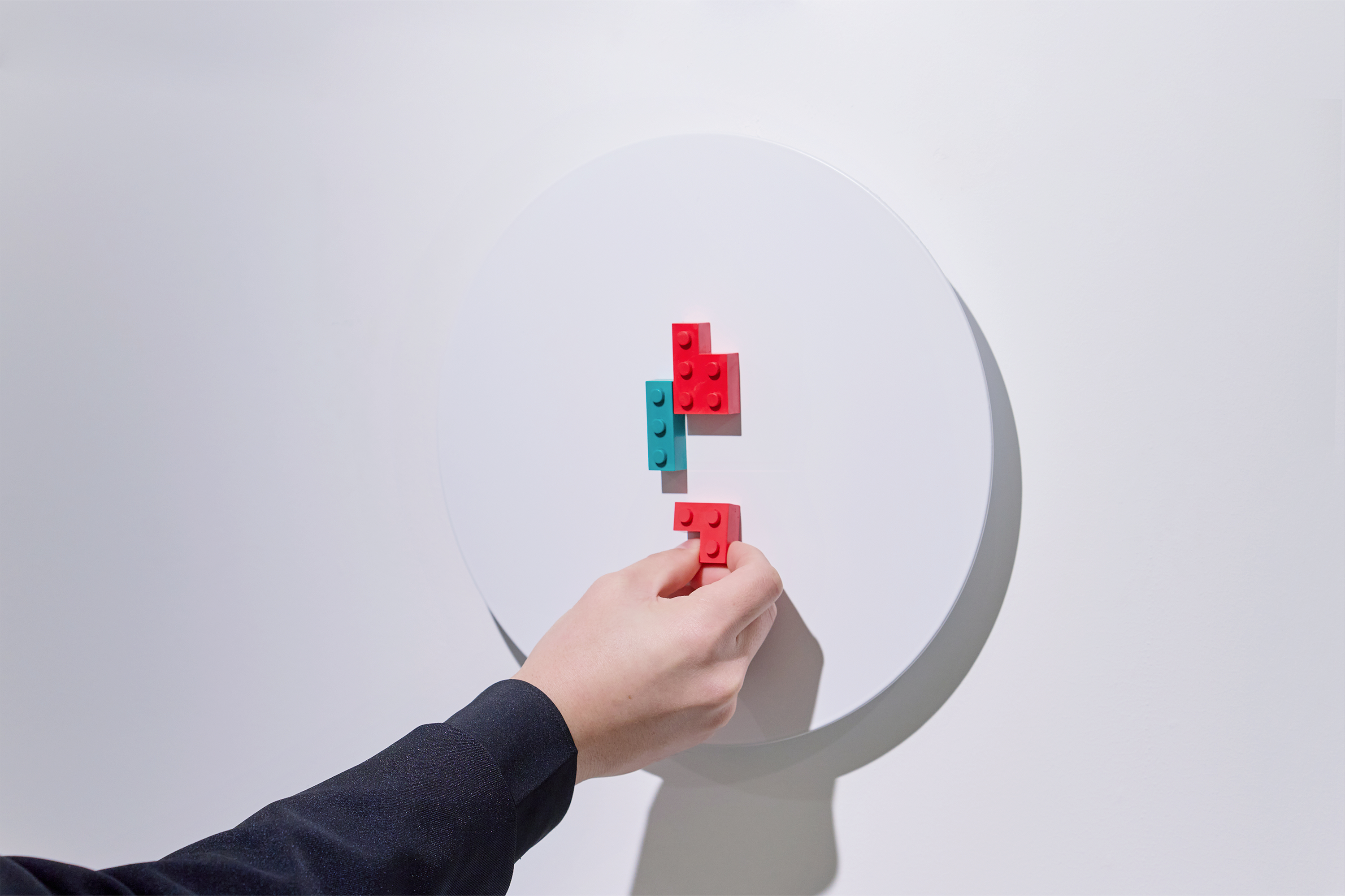 박미 개인전 ‘물질을 이루는 아주 작은 알갱이’ 3월 13일까지 창원 샤갤러리